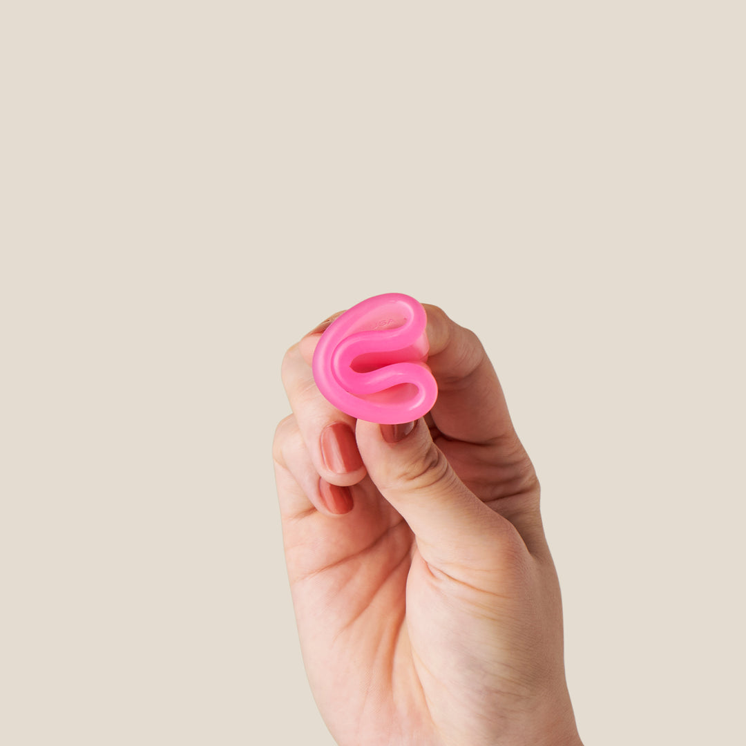 【やわらか・初心者】<br> エヴァカップ<br> 約25ml 普通〜多い日<br> ソフト素材 やさしい装着感 初心者にもおすすめ